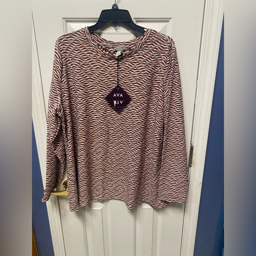 Ava Viv Top Womens 2X Long Sleeve Blouse Rust Brown White Textured Wavy blouse